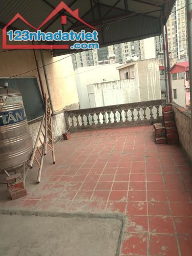 Bán nhà mặt ngõ 559 Kim Ngưu, 45m2, ngõ to Ôtô tránh, Vỉa hè, Kinh doanh, Giá chỉ 4,8 tỷ - 4