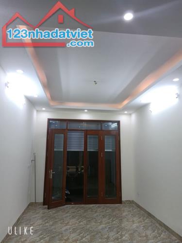 Bán nhà Cực đẹp phố Tân Mai, 40m2, cách đường Ôtô tránh 1 nhà, ngõ Thông đẹp, Giá 3,7 tỷ - 1