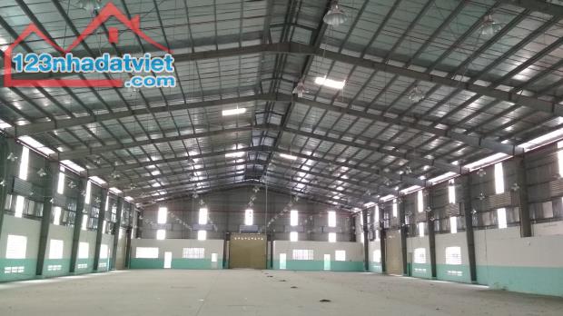 Cần cho thuê kho xưởng 2 mặt tiền đường Xuân Thới Sơn, Hóc Môn, diện tích 2.500m2, giá tốt - 2