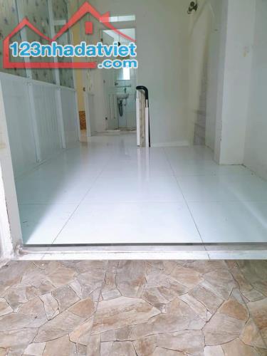 Cơ hội duy nhất sở hữu căn nhà bán gấp CMT8 Quận 10, 45m2 giá chỉ 3.8 tỉ - 2