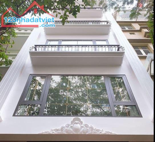 Bán nhà phố Phương Mai ngõ thông  41m2 x4 tầng, Giá 5.4 tỷ.Ô tô đõ cách nhà 10m