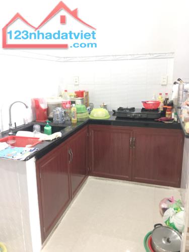 Bán nhà Phan Đăng Lưu, Phú Nhuận, 41m2, 3 lâu, nở hậu, 4 bước ra mặt tiền, chi 5,6 tỷ, TL.