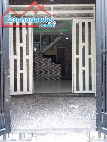 Nhà Sổ Hồng Riêng Âu Cơ 4x9m đúc 1 tấm giá 3.5 tỷ