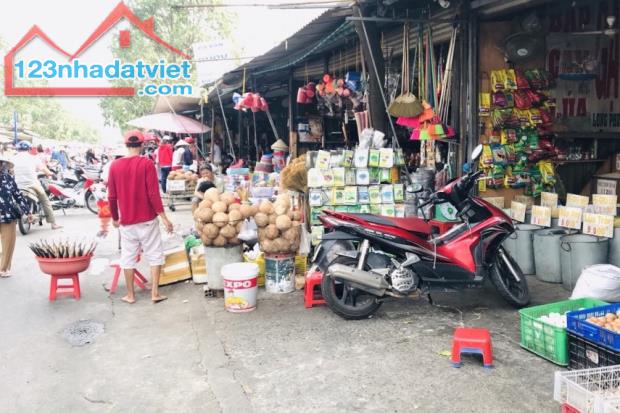 Bán lô đất 1.000m2, ở thị xã, sát KCN xây dựng tự do giá NGỘP lên được thổ cư