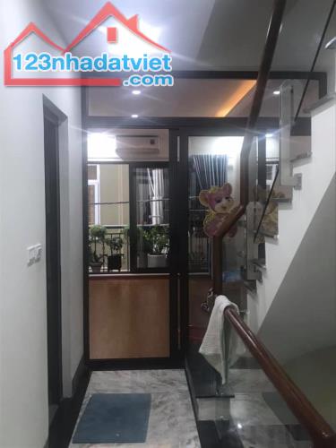 "Bán nhà Ngõ 82 Yên Lãng - Đống Đa DT 55m2 x 4 tầng, oto đỗ cửa." - 2