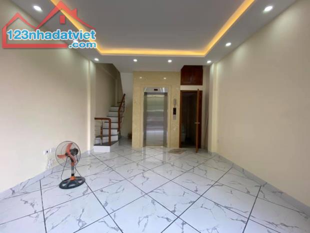 Bán nhà Mặt phố Huế, Hai Bà Trưng, gần chợ Hôm, 30m2, Mặt tiền 4m, tiện xây 5 tầng, 17 tỷ - 1