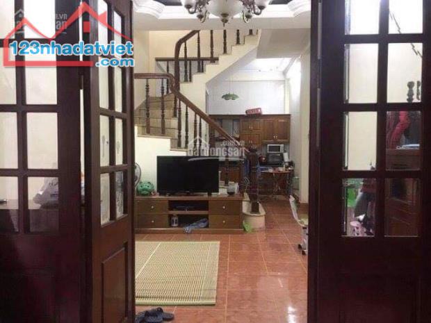 Nhà Ngõ 73 Hoàng Ngân  Dt 38m2 x4 tầng Mt 4m Giá 4,8 tỷ, Lh 0913518923 - 2