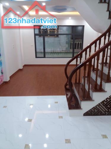 Bán gấp nhà Lô Góc 2 mặt tiền phố Hoàng Văn Thái, 57m x4 tầng, giá 5,9 tỷ, Lh 0913895929 - 3