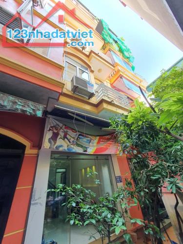 Bán nhà 5 tầng khu phân lô Hoàng Văn Thái 52m Mặt tiền 4,5m giá 5,6 tỷ Lh 0886631856