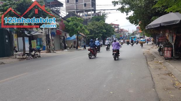 Bán nhà đường Minh Khai, 40m2, đường Ôtô tránh nhau, Kinh doanh, cách 1 nhà ra mặt phố