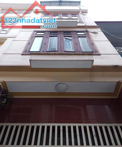 Bán nhà Ngõ 12 Phố Hoa Lư, Diện tích 45m2 x4 tầng, Mt 4m, Giá 7,2 tỷ. Lh 0913518923