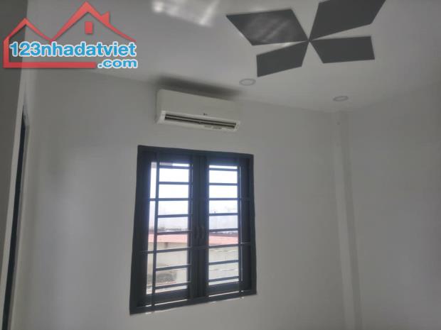 Nhà 3 tầng lô góc, 42m2 Phường 16, Quận 4 giá nhỉnh 3 tỉ.