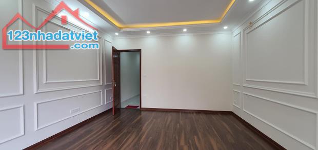 Bán nhà cầu giấy 51m2, 5T,mới đẹp,ở ngay,Thông,Gara Ô tô,Tòa VP, Hottel, 10 tỷ