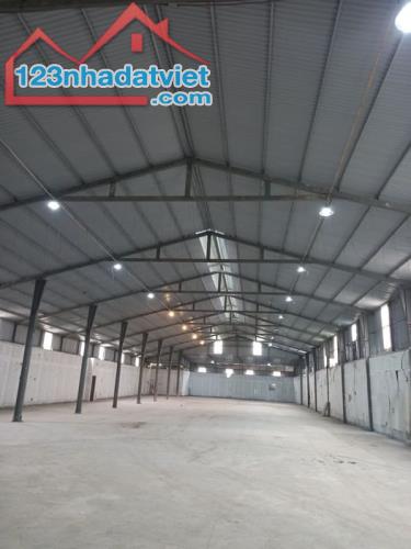 Cần cho thuê kho tại Sóc Sơn , Hà Nội với những thông số sau :  - Diện tích : 1600m2