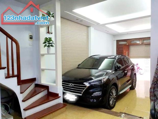 Bán gấp nhà Tân Mai - phân lô - ô tô tránh - kinh doanh DT 54m, 5 tầng giá 7 tỷ.