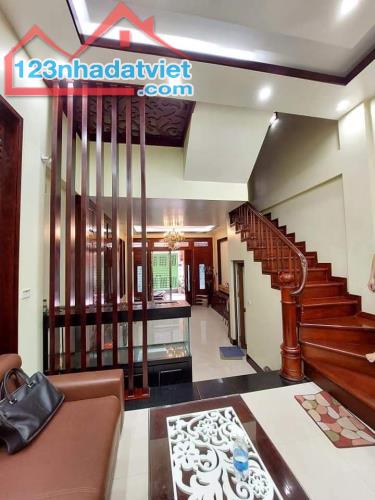 Nhà đẹp Phương Mai gần ngã tư Lương Định Của 35m2 x4 tầng, Mt 4m giá chỉ 5 tỷ