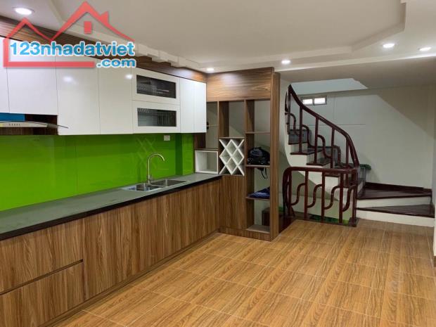 Bán nhà Cầu Giấy 6 Tầng 38m2 Mặt ngõ thông Gần phố, Ôtô qua nhà, Nhà mới 9,9 Tỷ - 1