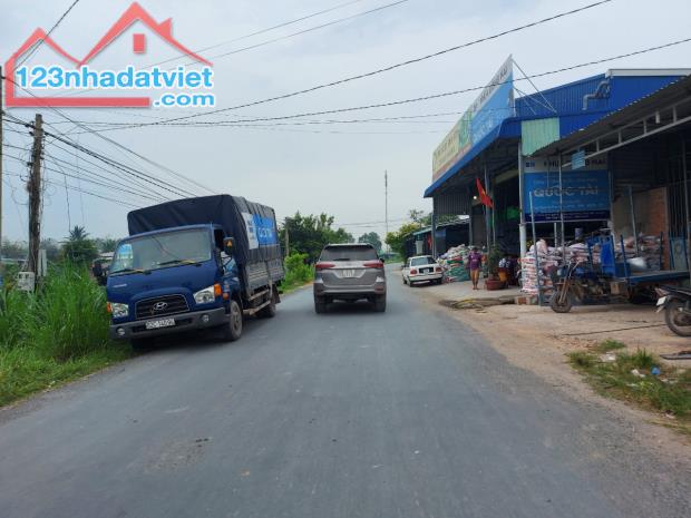 Bán đất giá mềm 10x58m( 586m2) giá  2 tỷ 500 triệu , xã Hòa Khánh Đông, Đức Hòa, Long An.