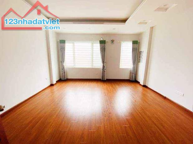 Bán nhà 6 tầng ngõ Trường Chinh, 35m2 ,Giá 4 tỷ 500 triệu LH 0911002289