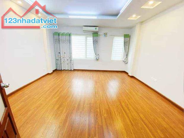 Bán nhà 6 tầng ngõ Trường Chinh, 35m2 ,Giá 4 tỷ 500 triệu LH 0911002289 - 5