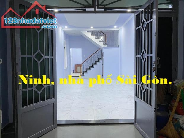 Nhà HXH KD CMT8, P5, Tân Bình, 60m2, 3 tầng, cực chất. Ninh nhà phố.