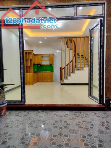 Bán nhà phố Thái Hà  Dt 35m2 x4 tầng Mt 3,6m, giá 5,2 tỷ Lh 0969653569 - 1