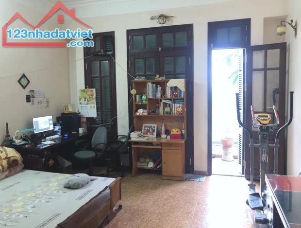 Cần tiền bán gấp nhà ngay mặt phố trung tâm quận Hà Đông, 115m2, chỉ hơn 12 tỷ. - 2
