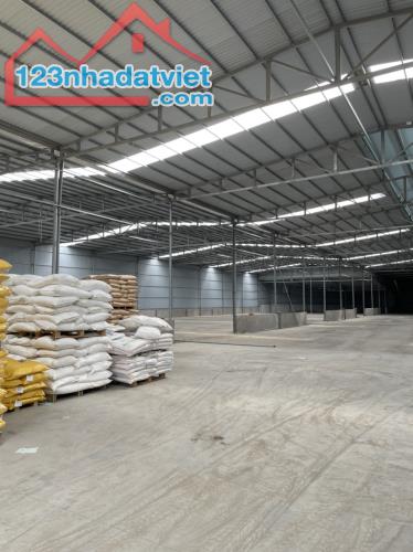 Cho thuê kho xưởng 2000m2 đường Phan Trọng Tuệ , xe cont ra vào kho , giá 75k/m2