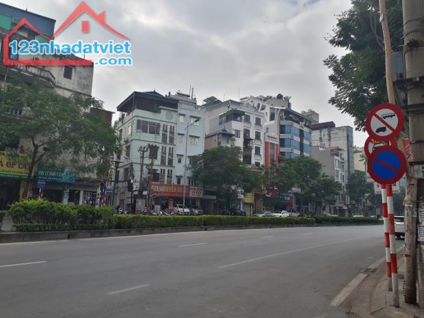 Mặt phố Nguyễn Văn Cừ, Vỉa hè đá bóng, DT170m², MT8m, Hàng Hiếm. - 2