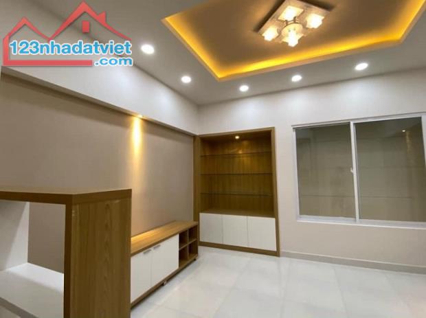 Nhà mặt tiền KD Trịnh Đình Trọng, Hòa Thạnh, Tân Phú, 70m2, 4 tầng, mói coong. - 2