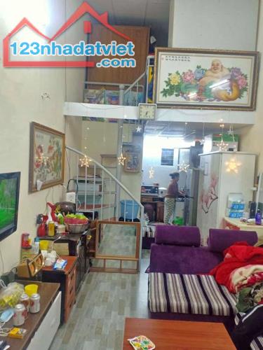 Bán nhà Ngõ 64 Chùa Láng Dt 30m2 x5 tầng Giá 3,5 tỷ Lh 0913895929 - 1