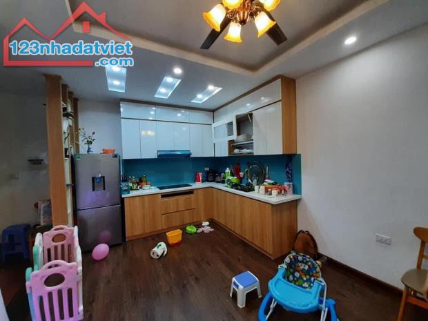 Đội Cấn - Ba Đình 5 Tầng 52m2 Phân lô Vip, Gara ôtô, Ngõ thông ôtô vào 2 phía 8,5 tỷ - 1