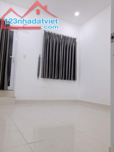 Gấp bán Phan Đăng Lưu,60m2, Phú Nhuận 64m2,5 lầu, HXH, chỉ 5,95 tỷ, còn TL. - 1