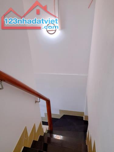 Gấp bán Phan Đăng Lưu,60m2, Phú Nhuận 64m2,5 lầu, HXH, chỉ 5,95 tỷ, còn TL. - 2