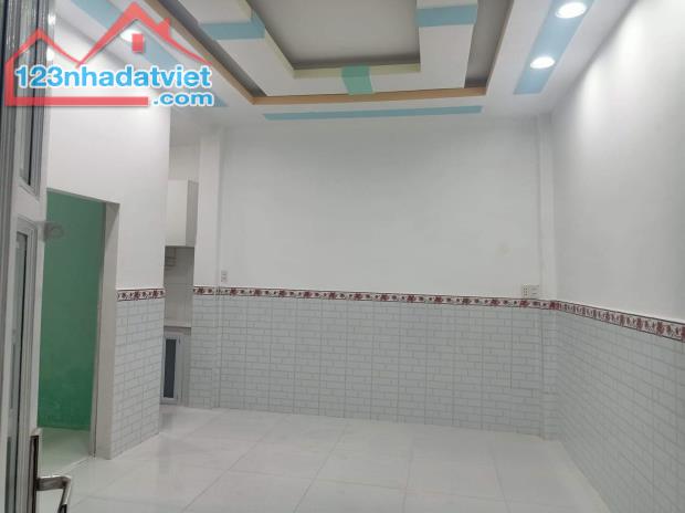 Bán nhà mặt tiền đường số 25 Quận 4 đẹp lung linh giá chỉ 4.3 tỉ