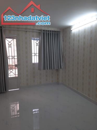 Bán nhà mặt tiền đường số 25 Quận 4 đẹp lung linh giá chỉ 4.3 tỉ - 1