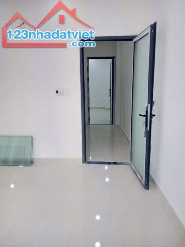 Bán nhà sau mặt tiền Lê Đại Hành Quận 11, 61m2 xe hơi vào nhà giá chỉ 10.2 tỉ - 2