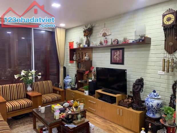 Bán Nhà Mặt ngõ ô tô kinh doanh phố Nguyễn Khánh Toàn 52m 5T 13 tỷ 5. LH 0849149102.