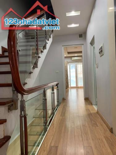 Phân lô Hoàng Quốc Việt 5 Tầng 65m2 Gara 2 ôtô, Thang máy, Vỉa hè, Nhà đẹp 10 Tỷ - 4