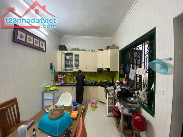 Phố Vip Thanh Xuân, oto diện tích rộng giá rất mềm 64 m2 chỉ có 6.8 tỉ. - 1