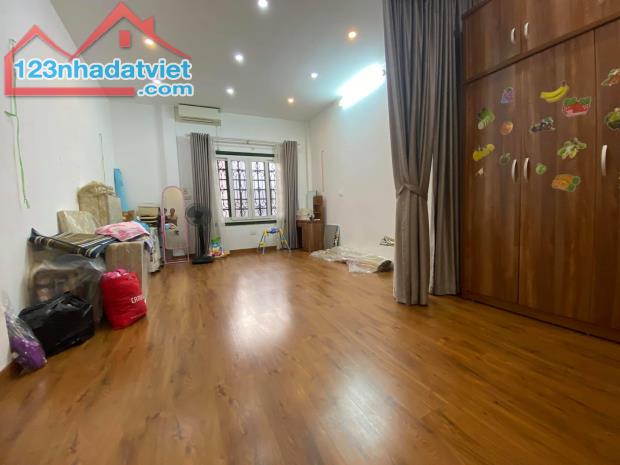 Phố Vip Thanh Xuân, oto diện tích rộng giá rất mềm 64 m2 chỉ có 6.8 tỉ. - 2