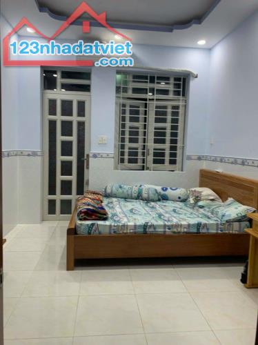 Bán nhà Lê Thị Bách Cát Quận 11, 52m2 xe hơi vào nhà giá chỉ 12 tỉ - 2