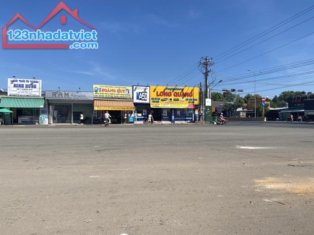 Bán lô đất 1.000m2, ở thị xã, sát KCN xây dựng tự do giá NGỘP lên được thổ cư - 2