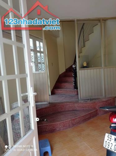 Bán nhà 2 mặt tiền 4 tầng Quận 11 giá sập sàn 6.55 tỉ - 1