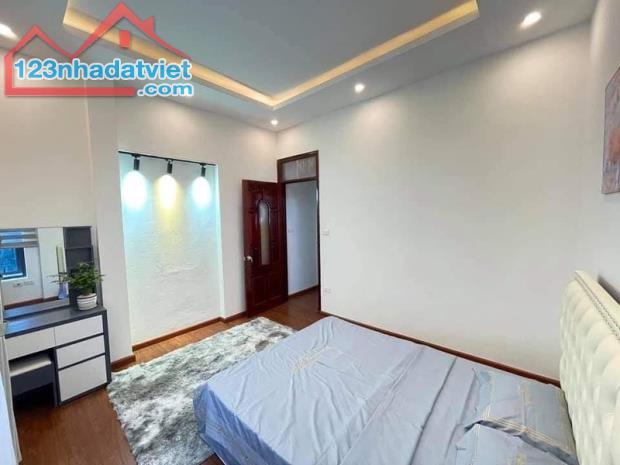 Siêu phẩm Khương Trung-Thanh Xuân , dt 32mx5 tầng , MT 4m, 10m ra ô tô, nhỉnh 3 tỷ - 1