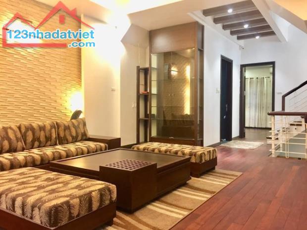 Bán nhà phố Lạc Trung, 40/57 m2, ô tô đỗ cửa, phố kinh doanh các mặt hàng. - 1