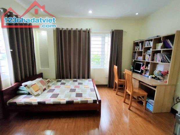 Bán nhà Phương Mai diện tích 36m x5 tầng MT 3.8m, giá bán 4,5 tỷ lh 0911002289 - 1