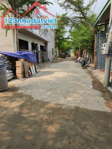 KẸT TIỀN VỢ CHỒNG BÁN GẤP LÔ ĐẤT 205M2 (10X20.5M) SÁT QUỐC LỘ 13, TIỆN KINH DOANH BUÔN BÁN - 2
