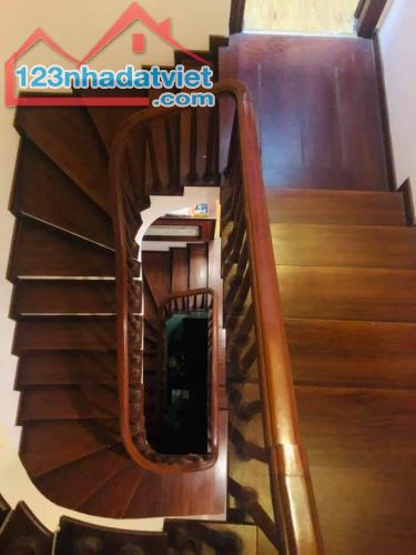 Bán Nhà Bồ Đề Gara ô tô 2 xe. Nhà 3 Thoáng.Gần Hồ. Đường thông.82m2 - 5