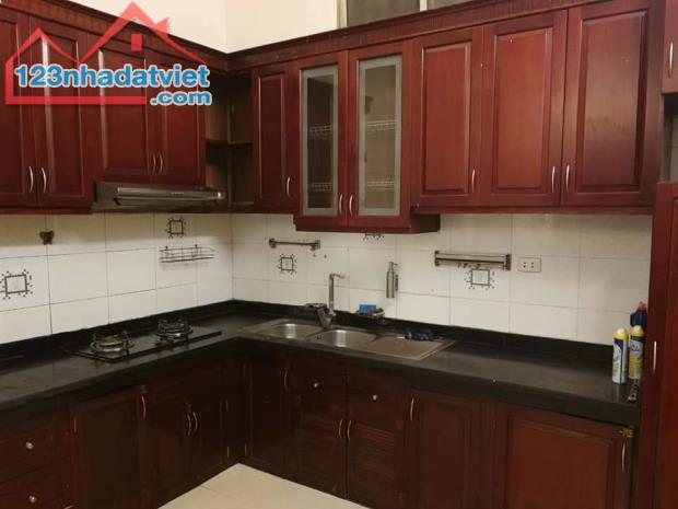 Bán nhà Phương Mai  ô tô đỗ cửa, gần Hồ Dt 36m x5 tầng Mt 4m, giá 5,2 tỷ Lh 0911002289 - 1